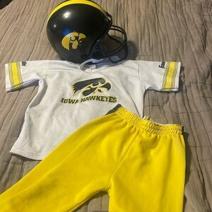 Iowa Hawkeyes Youth Play Helmet, Jersey and Pants